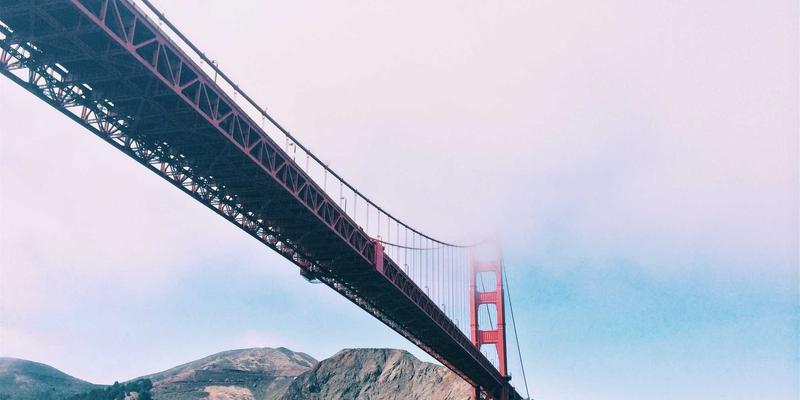 单身女性专属指南：如何安全参与高品质线下社交，开启时尚旅行与生活分享新篇章