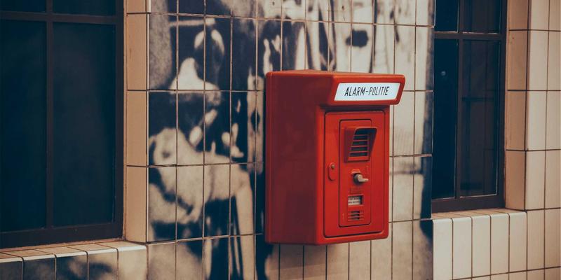 女性社交3.0时代:时尚、美妆与生活分享如何重塑我们的连接方式