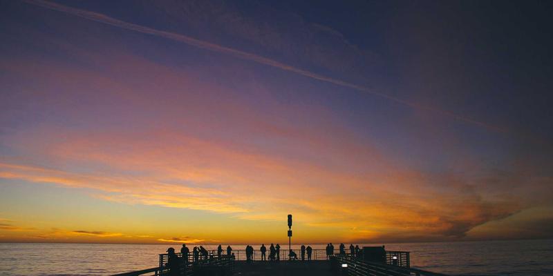 美妆、社交与旅行：女性创业社群如何构建从创意孵化到资源互助的完整生态