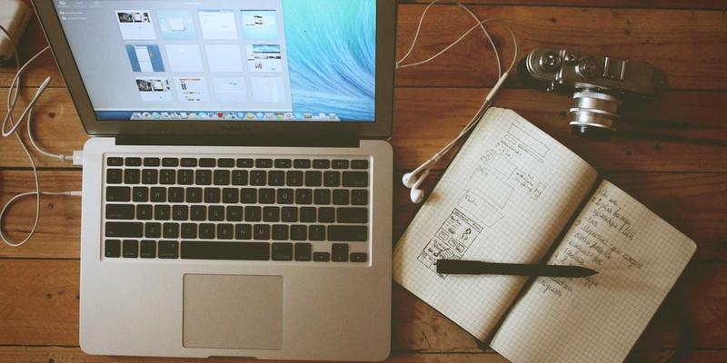 跨文化社交新篇章：闺蜜、生活分享与美妆如何成为女性的适应利器